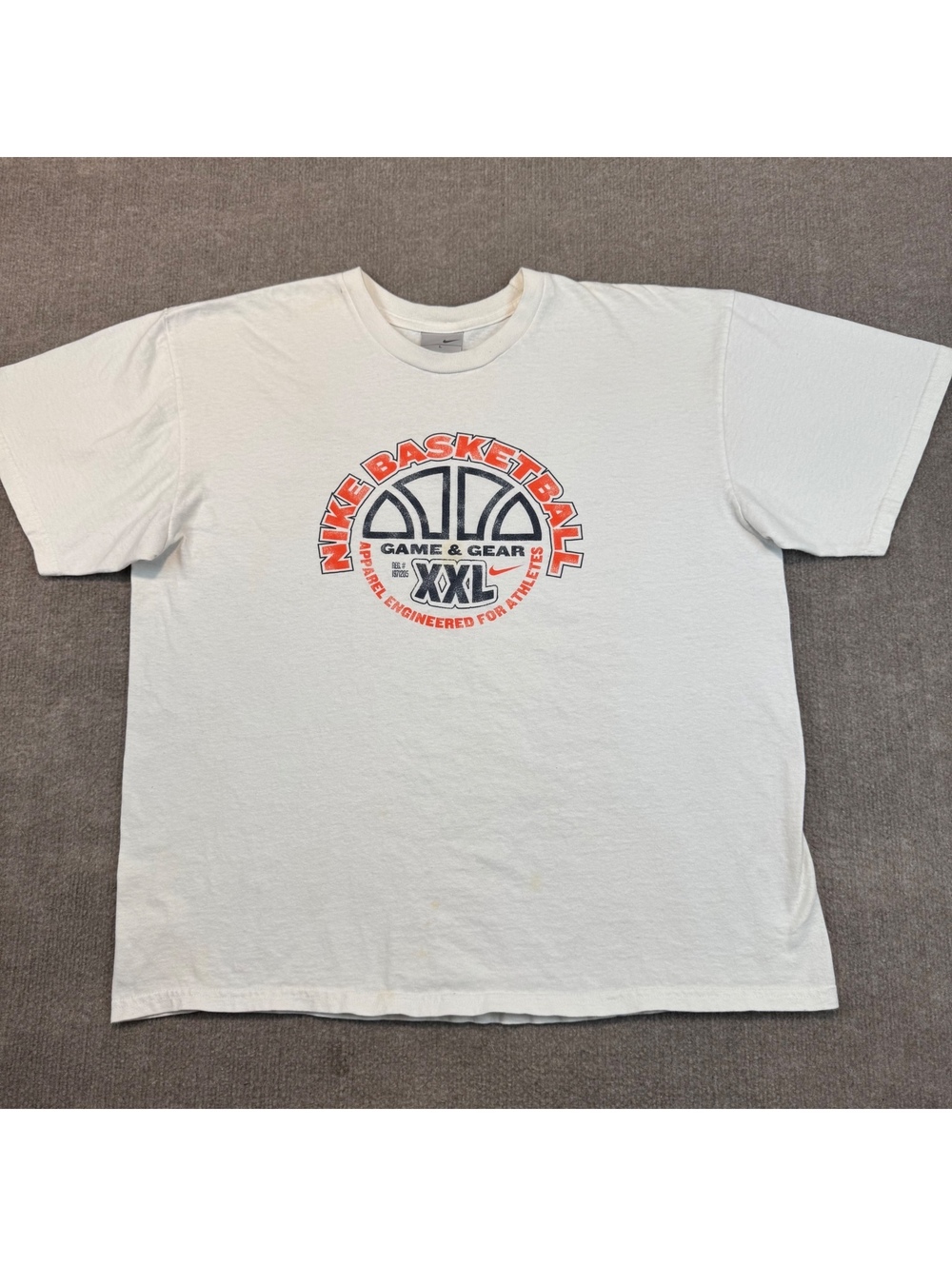 Vintage Y2K Nike Basketball Game & Gear White Graphic T-Shirt Size L Silver Tag